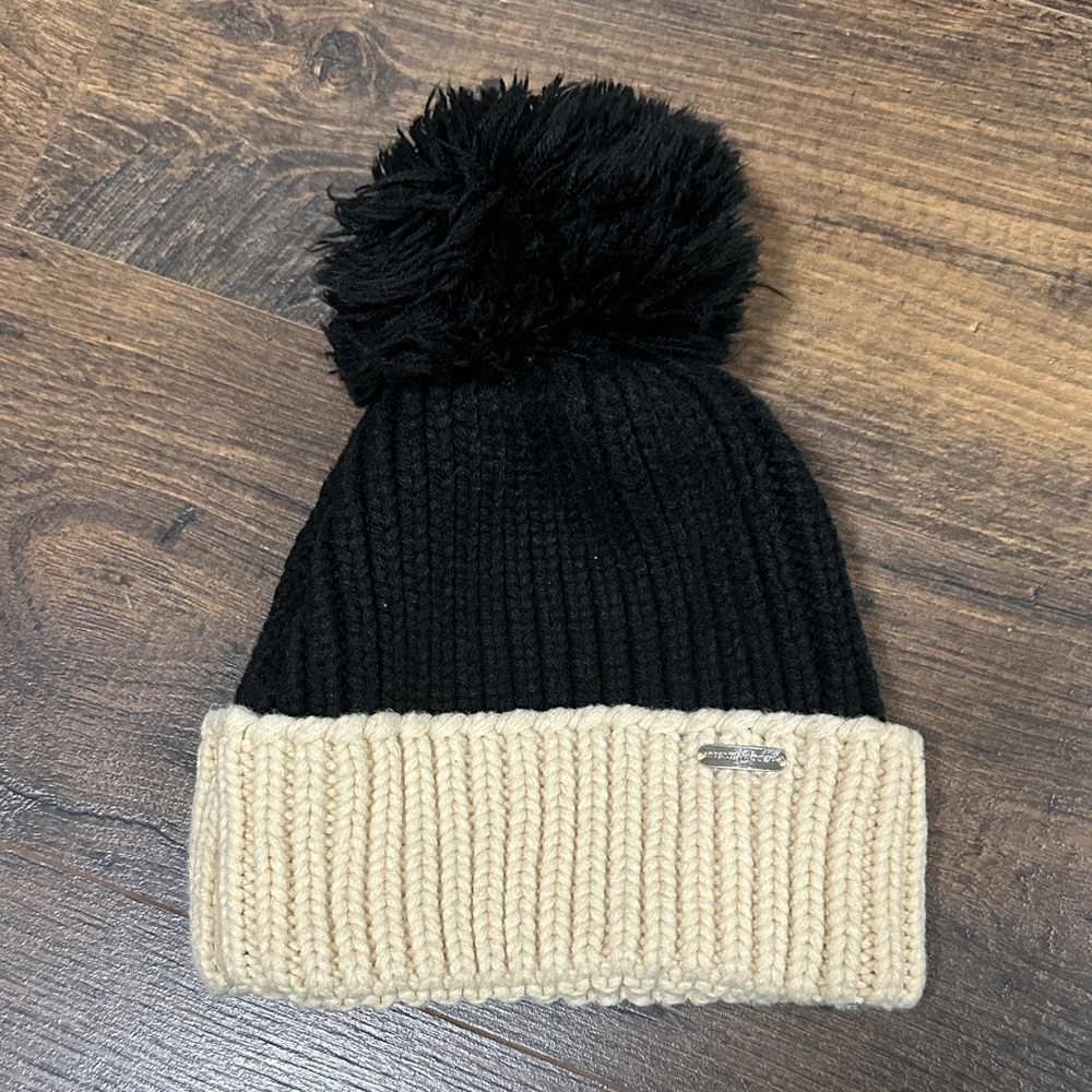Steve Madden Black and Cream  Pom-Pom Beanie OS